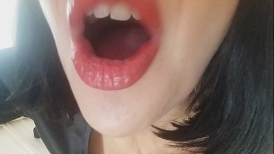 Wokondedwa, amayi ako opeza sakulora kupita kusukulu lero ... ndimakufuna kwambiri ...